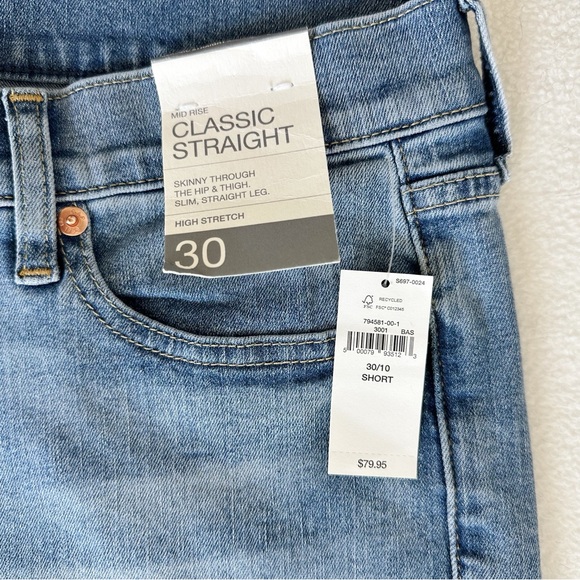 Gap Women’s Mid Rise Classic Straight Stretch Jeans, size 30 Short / 10 Short - Picture 5 of 16